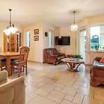 2 Bedroom Awesome In 公寓 *