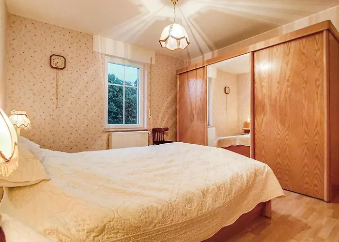 2 Bedroom Awesome In Apartmán Winseler