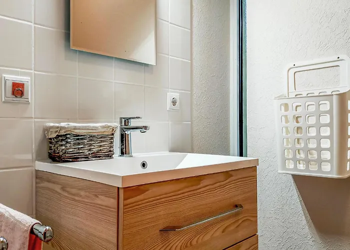 Apartmán 2 Bedroom Awesome In Winseler