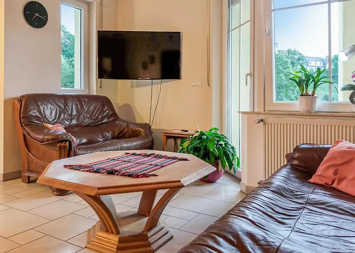 2 Bedroom Awesome In *