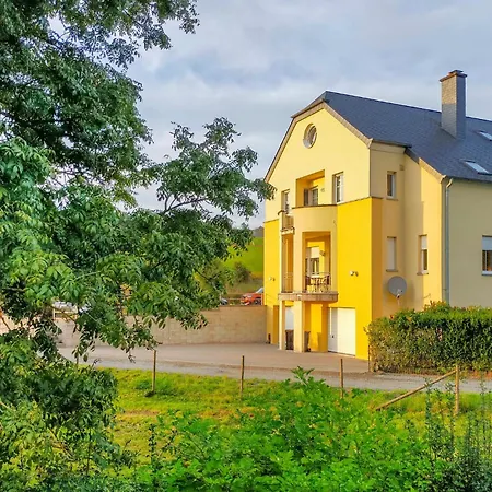 Apartment 2 Bedroom Awesome In *