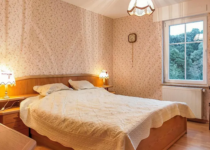 2 Bedroom Awesome In Appartamento